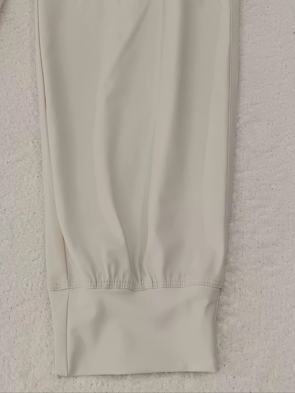 Old Navy High Rise Sleektech Joggers - Picture 6 of 9